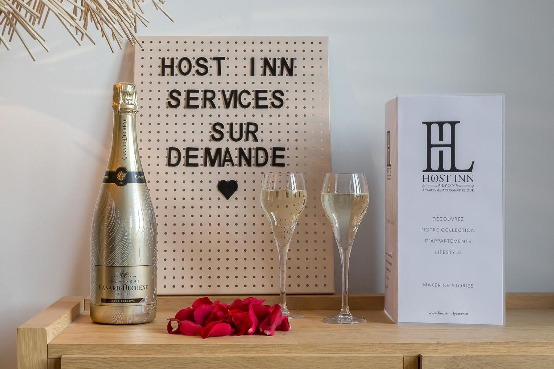 Host Inn - Coeur Vieux Lyon & Spa Esterno foto